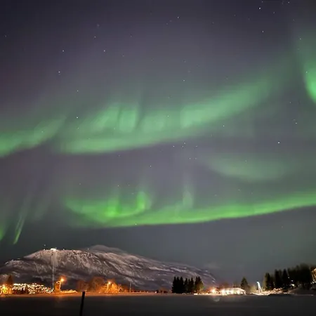 Arctic Nine - Nr 9 - On The Island Casa de Férias